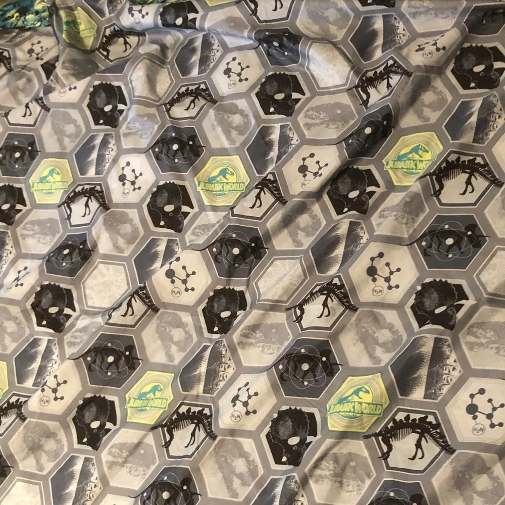Jurassic world Print Sheet Set in Blue & Cream